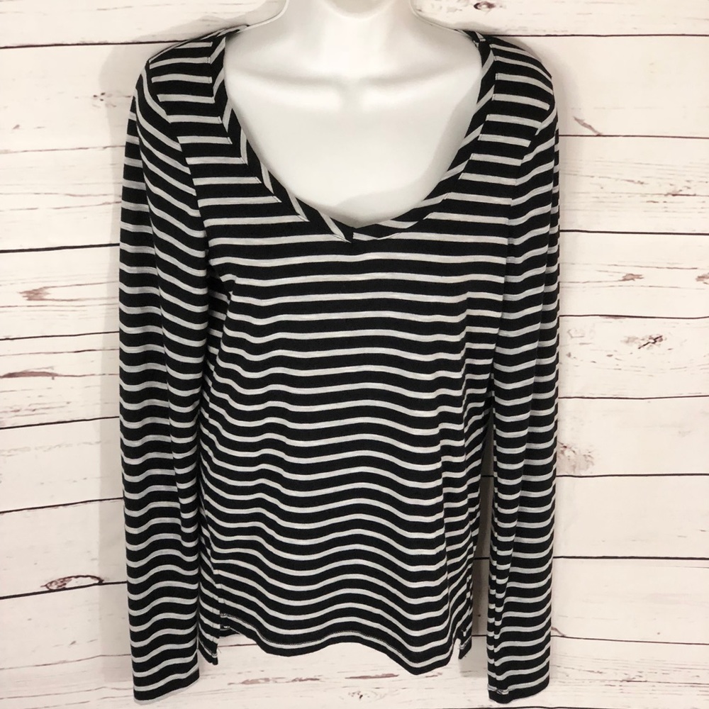 2 for $10 🛍️ Poof Nautical Striped T Size M